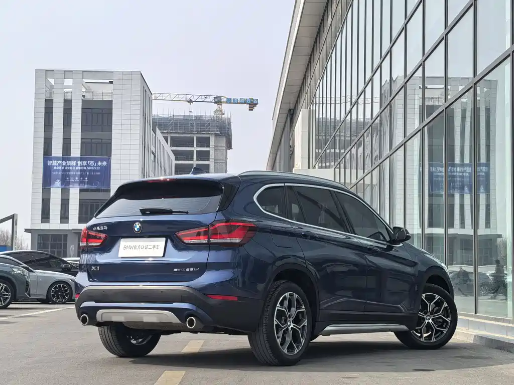 BMW BMW X1 2022 sDrive25Li Leading Edition 2022 - thumbnail 4