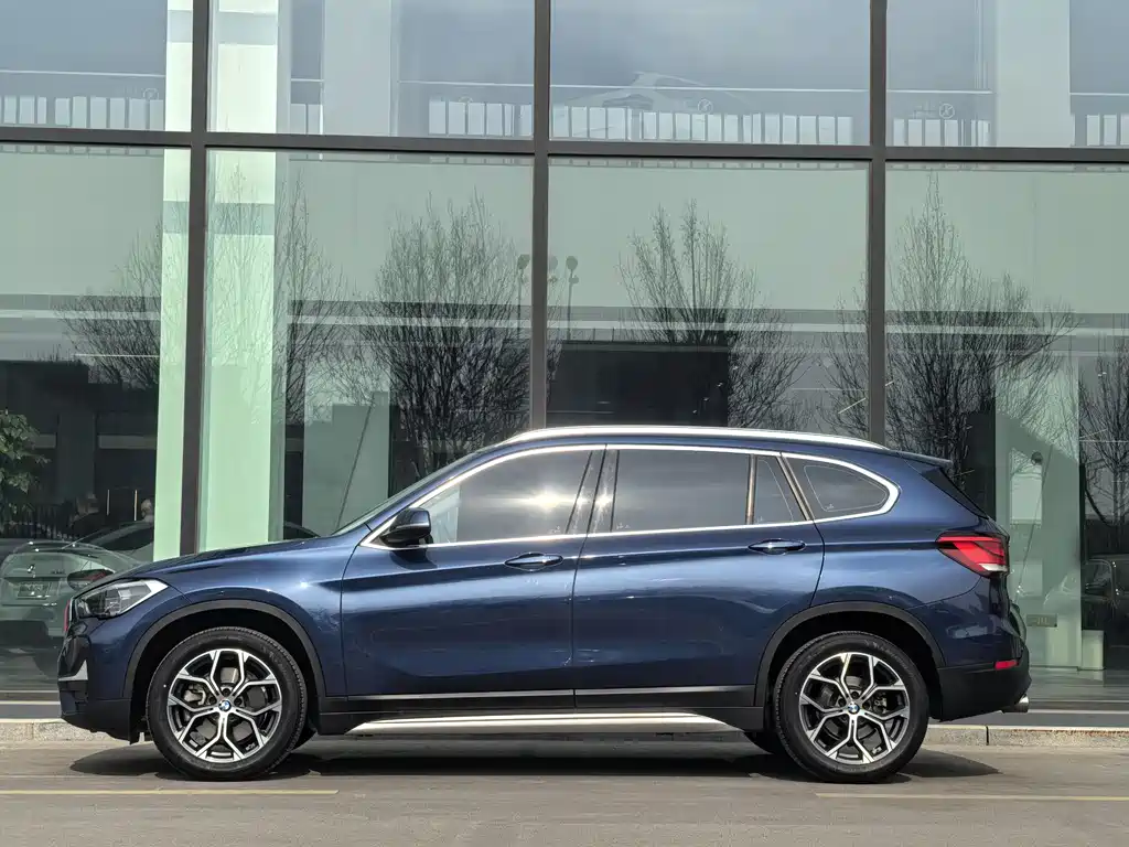 BMW BMW X1 2022 sDrive25Li Leading Edition 2022 - thumbnail 7