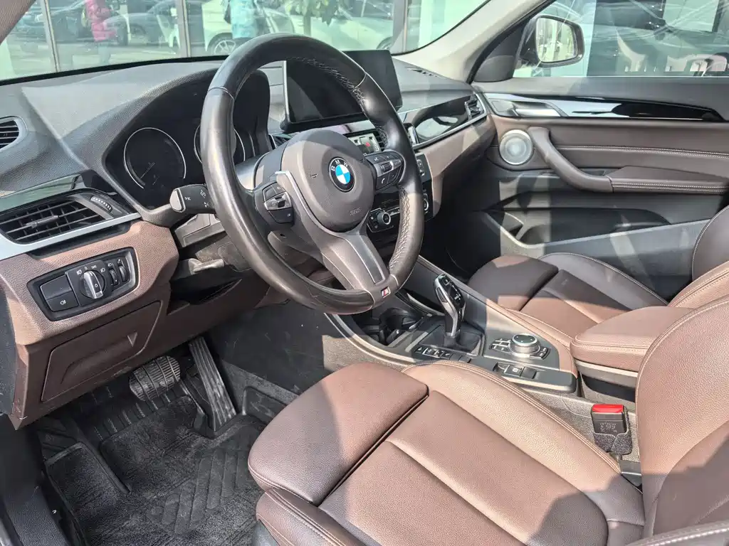BMW BMW X1 2022 sDrive25Li Leading Edition 2022 - thumbnail 12