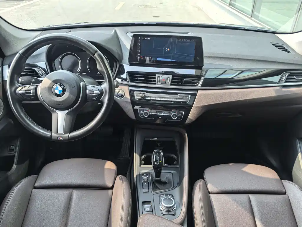 BMW BMW X1 2022 sDrive25Li Leading Edition 2022 - thumbnail 17