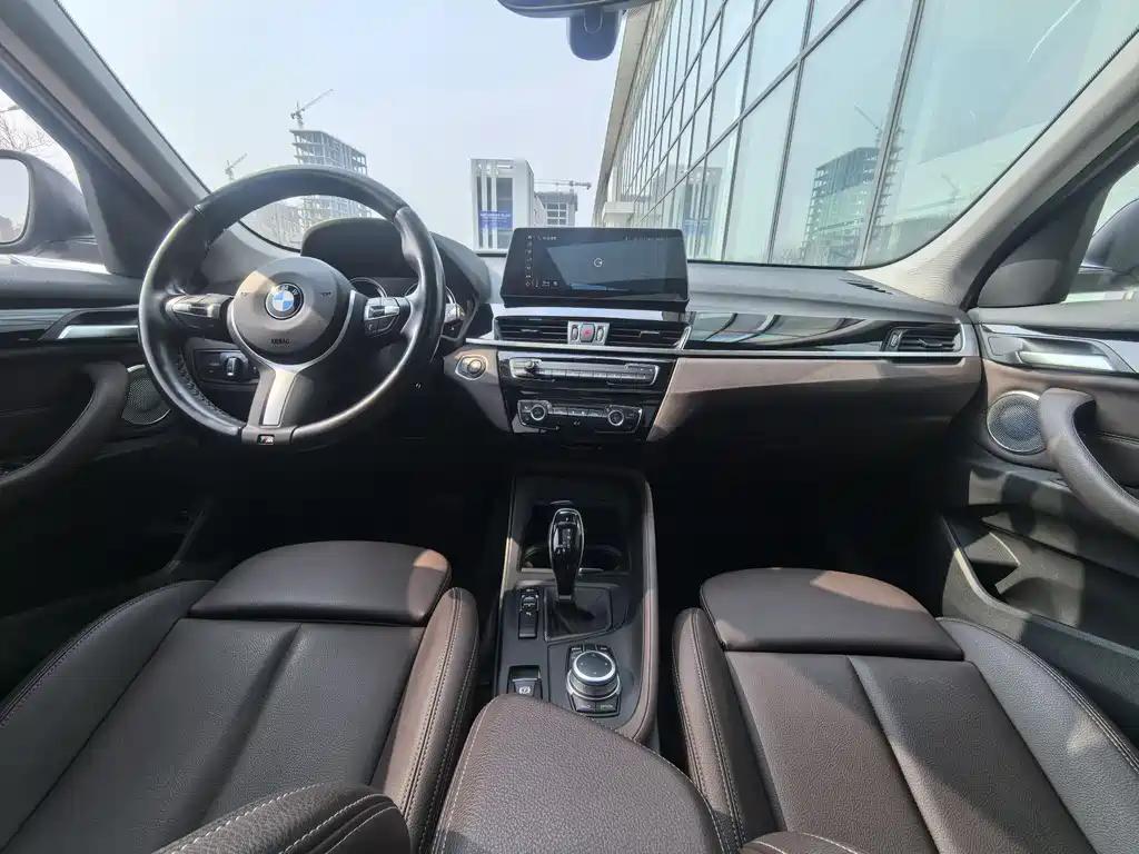 BMW BMW X1 2022 sDrive25Li Leading Edition 2022 - thumbnail 18