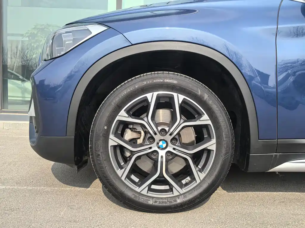 BMW BMW X1 2022 sDrive25Li Leading Edition 2022 - thumbnail 25
