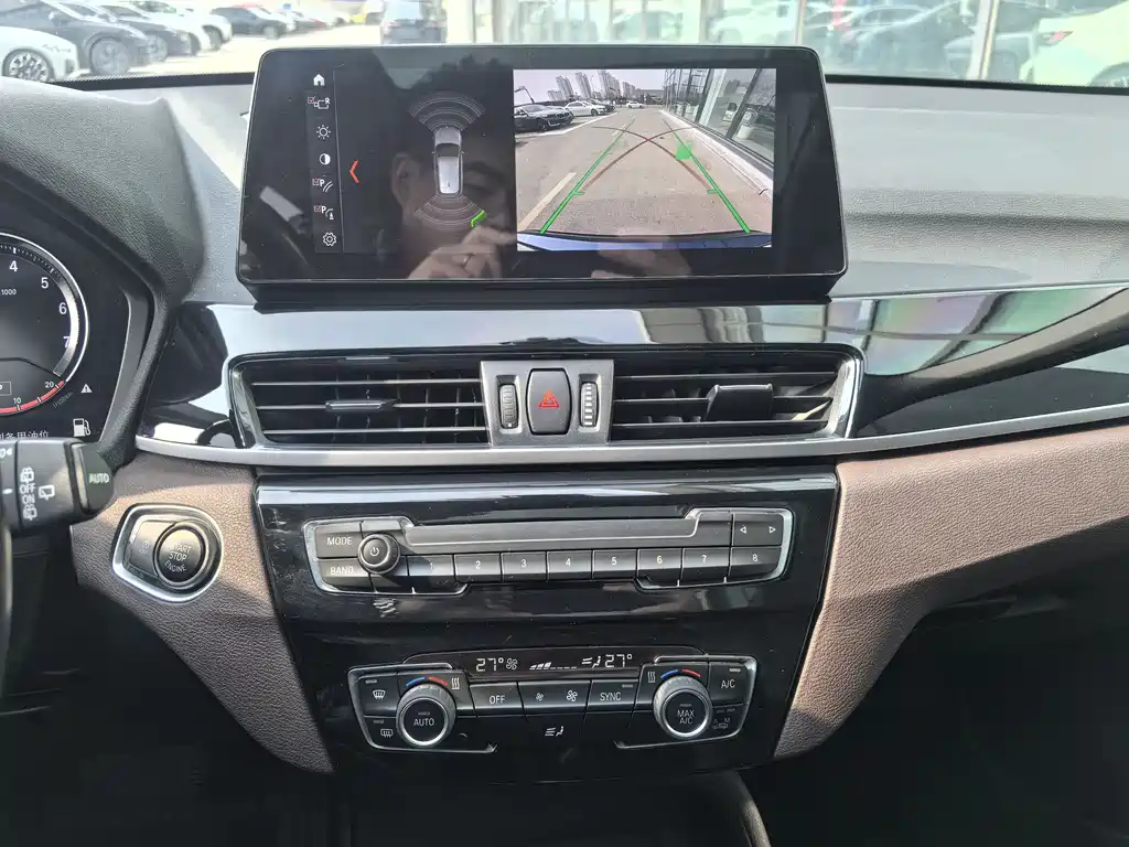 BMW BMW X1 2022 sDrive25Li Leading Edition 2022 - thumbnail 26