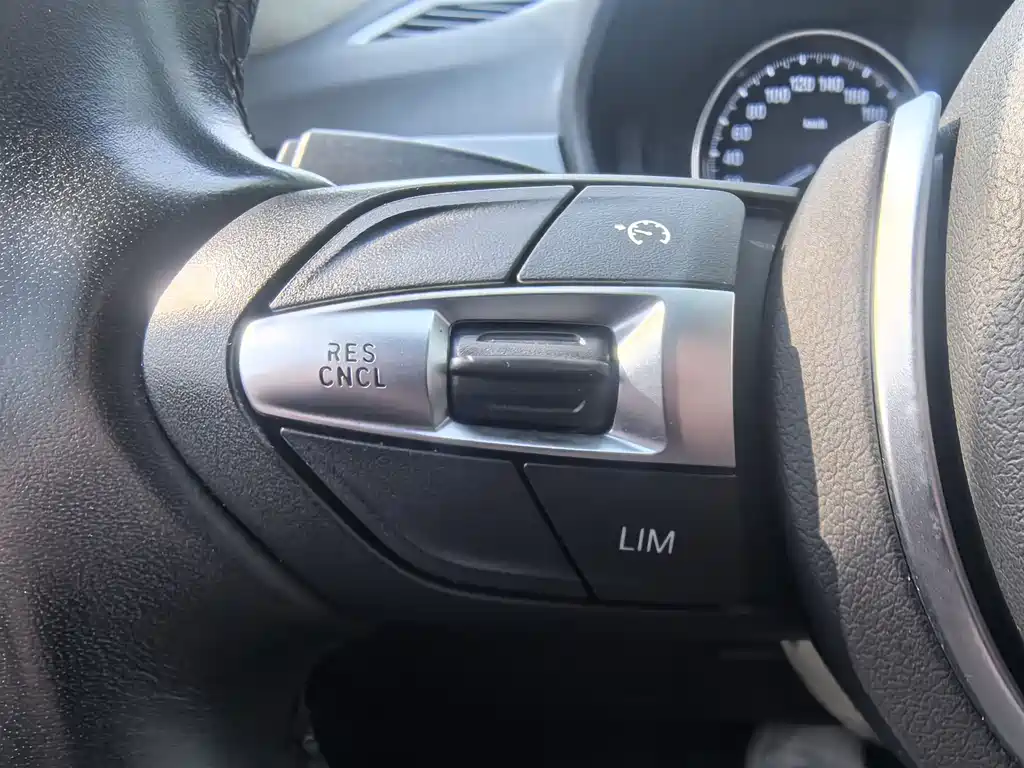 BMW BMW X1 2022 sDrive25Li Leading Edition 2022 - thumbnail 27