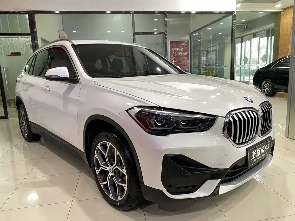 BMW BMW X1 2022 sDrive25Li Leading Edition 2022 - thumbnail 3