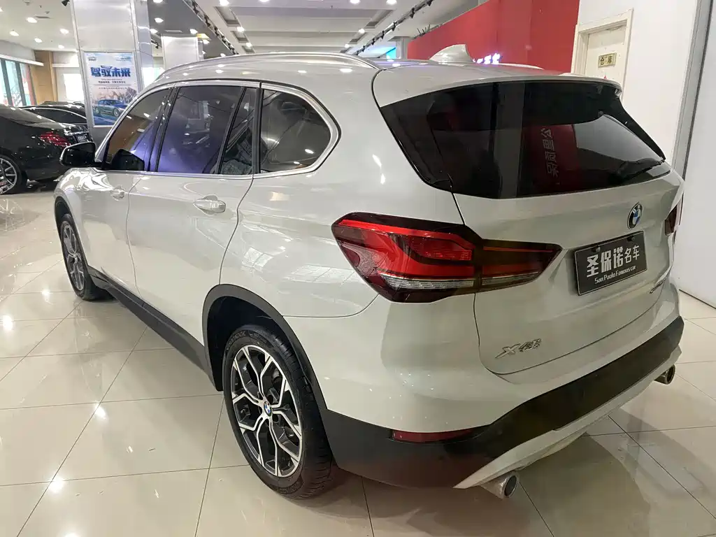 BMW BMW X1 2022 sDrive25Li Leading Edition 2022 - thumbnail 4