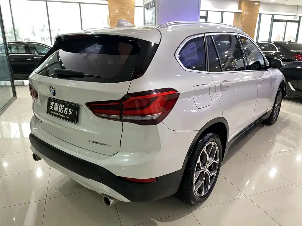 BMW BMW X1 2022 sDrive25Li Leading Edition 2022 - thumbnail 6