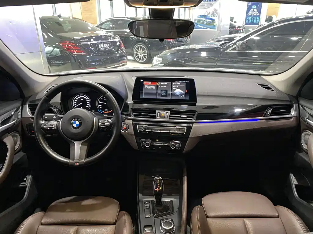 BMW BMW X1 2022 sDrive25Li Leading Edition 2022 - thumbnail 16
