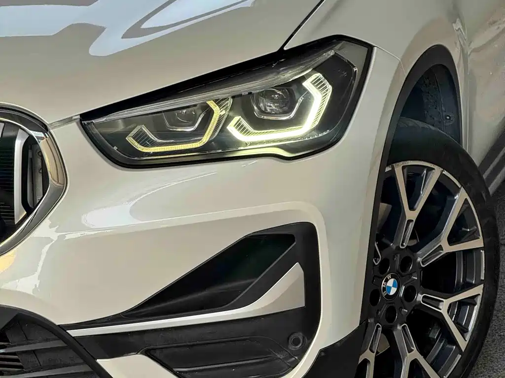 BMW BMW X1 xDrive25Li Premium Model Year 2022 Facelift 2021 - thumbnail 2