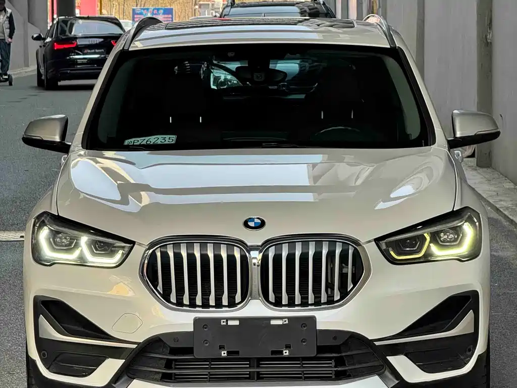 BMW BMW X1 xDrive25Li Premium Model Year 2022 Facelift 2021 - thumbnail 3