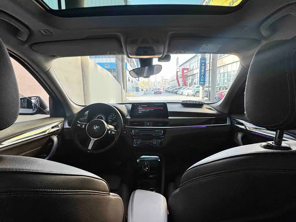 BMW BMW X1 xDrive25Li Premium Model Year 2022 Facelift 2021 - thumbnail 10