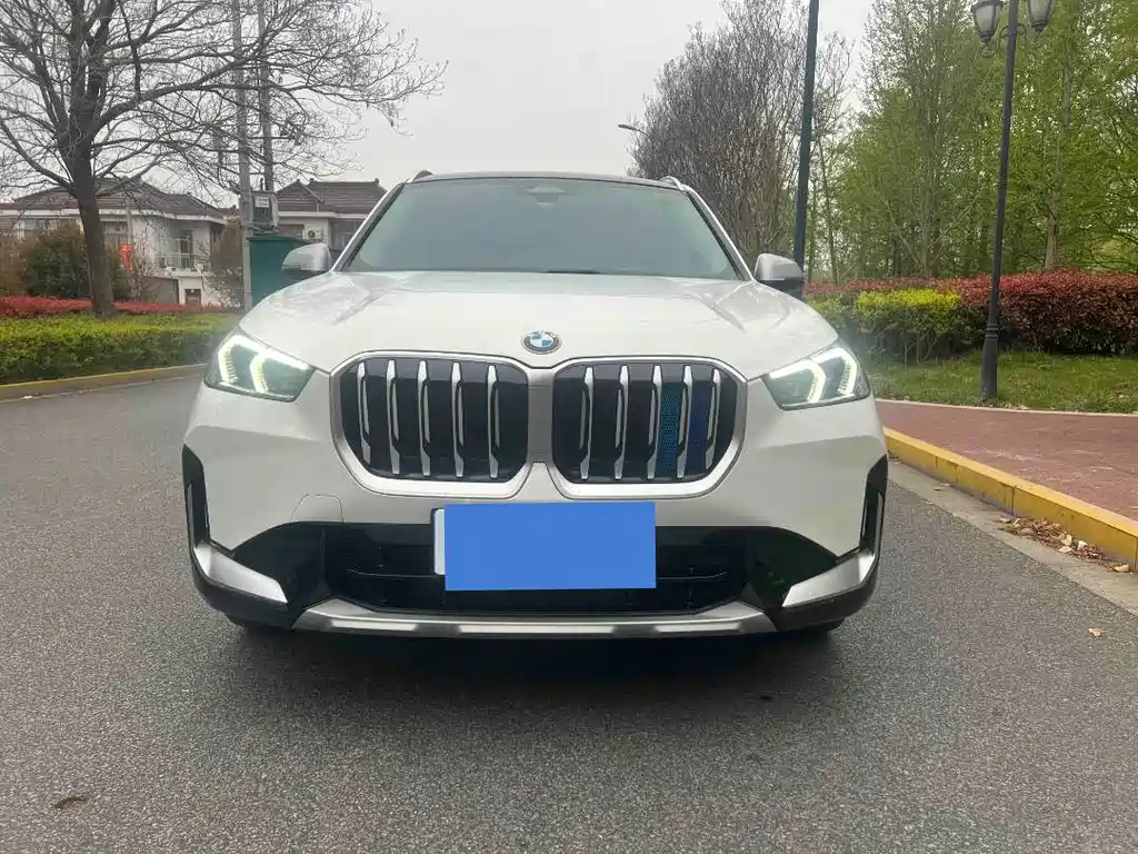 BMW BMW X1 2023 xDrive25Li X Design Package 2024 - thumbnail 2