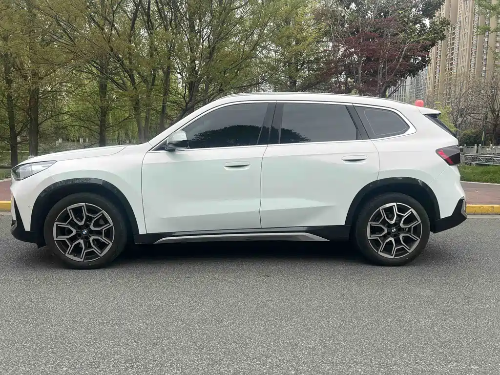 BMW BMW X1 2023 xDrive25Li X Design Package 2024 - thumbnail 9