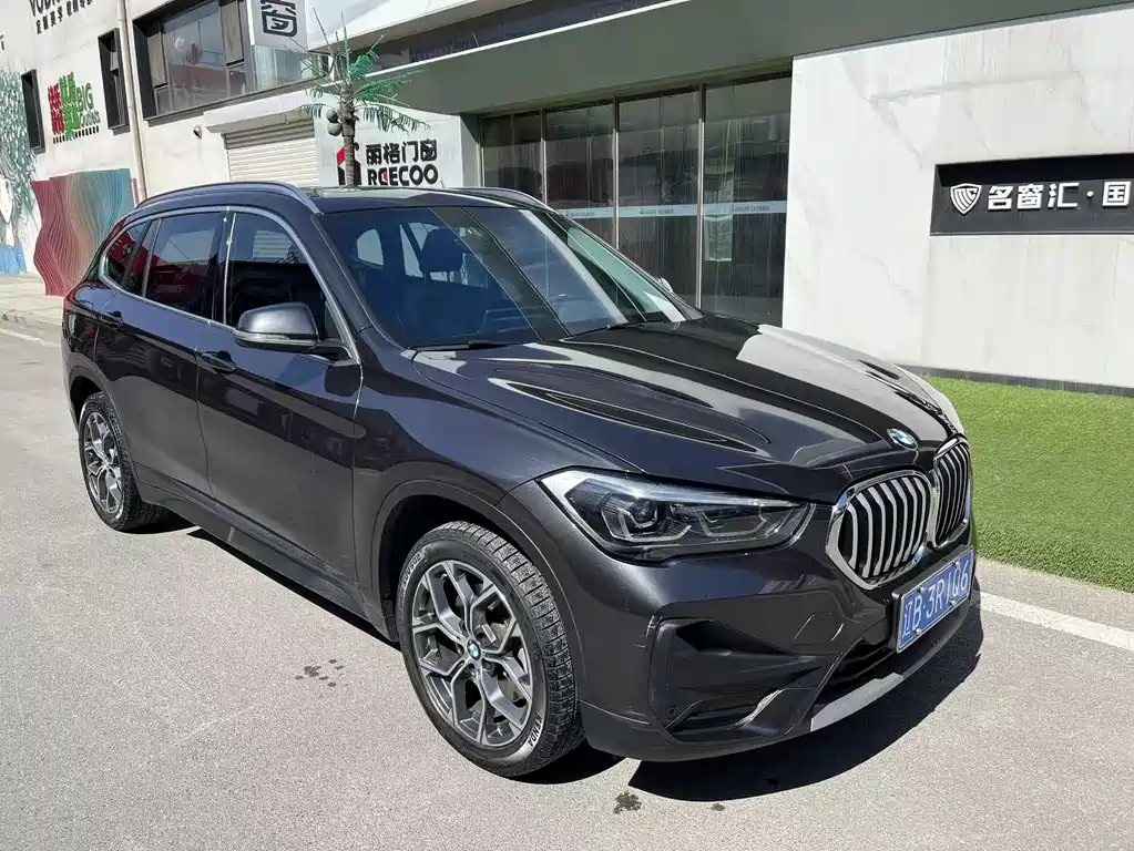 BMW BMW X1 2022 sDrive25Li Leading Edition 2022 - thumbnail 3