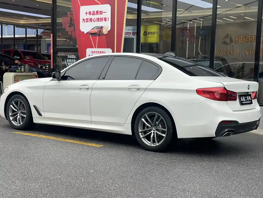 BMW BMW 5 Series Import 2019 525i M Sport Package 2019 - thumbnail 5