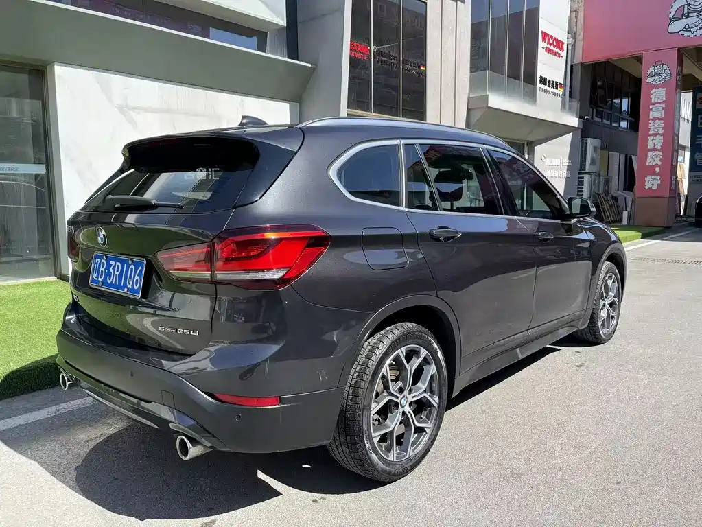 BMW BMW X1 2022 sDrive25Li Leading Edition 2022 - thumbnail 9