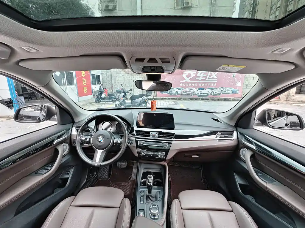 BMW BMW X1 2022 sDrive25Li Leading Edition 2023 - thumbnail 6