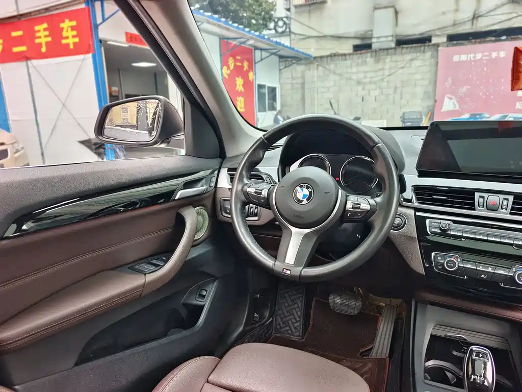 BMW BMW X1 2022 sDrive25Li Leading Edition 2023 - thumbnail 7