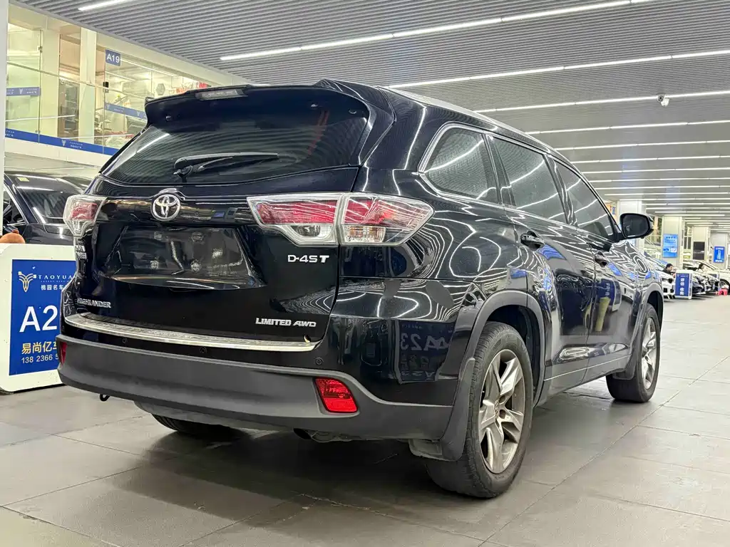 Toyota Toyota Highlander 2015 2.0T AWD Premium Edition 7-seater 2015 - thumbnail 4