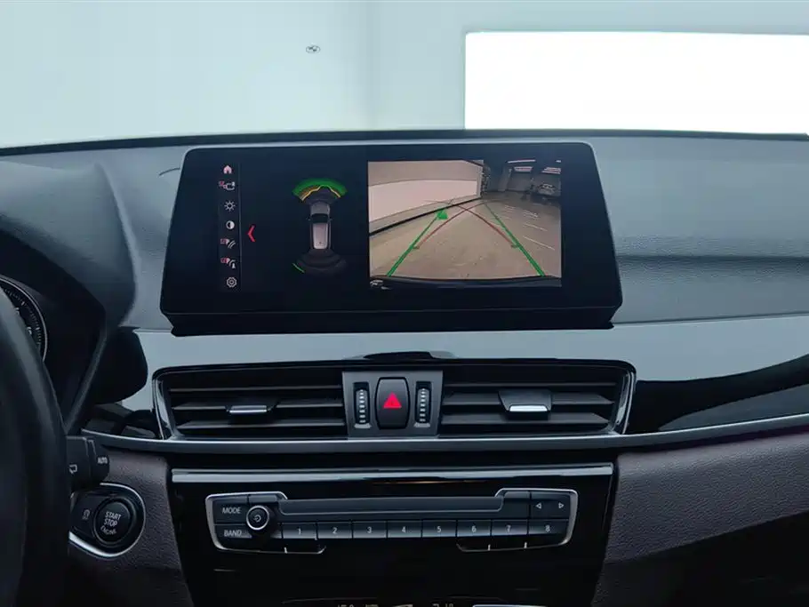 BMW BMW X1 2022 sDrive25Li Leading Edition 2022 - thumbnail 13
