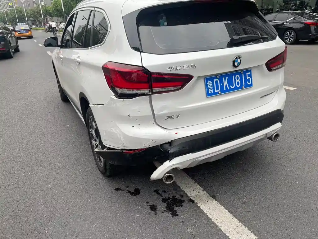 BMW BMW X1 2022 sDrive20Li Premium 2022 - thumbnail 2