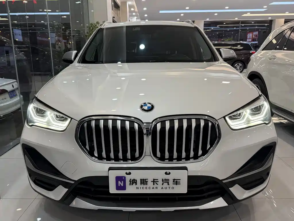 BMW BMW X1 2022 sDrive20Li Premium 2022 - thumbnail 3