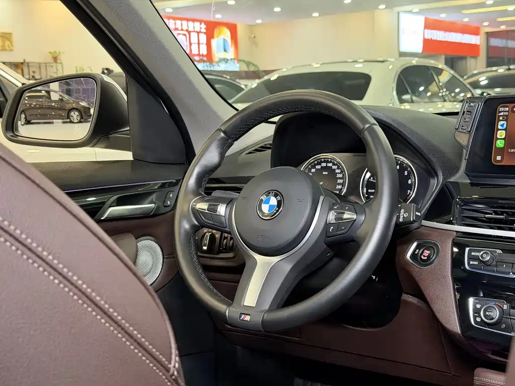 BMW BMW X1 2022 sDrive20Li Premium 2022 - thumbnail 17