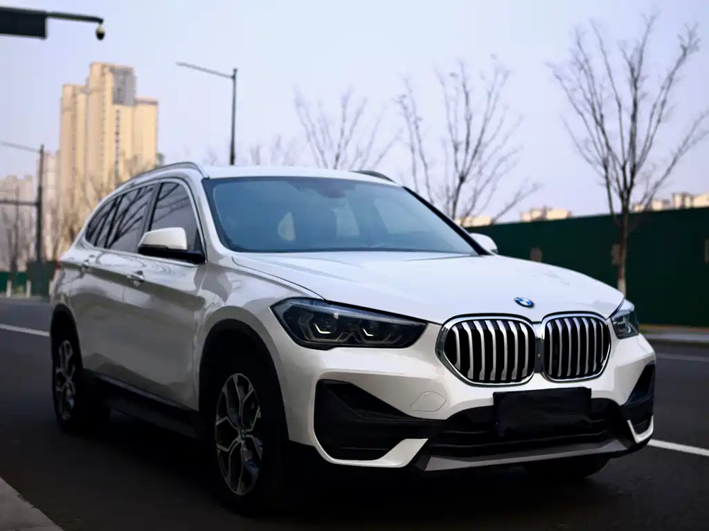 BMW BMW X1 2022 sDrive25Li Leading Edition 2022 - thumbnail 3