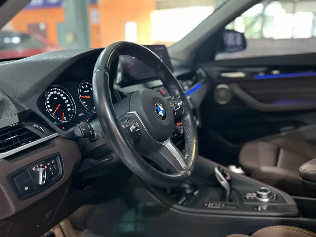 BMW BMW X1 2022 sDrive25Li Leading Edition 2022 - thumbnail 7