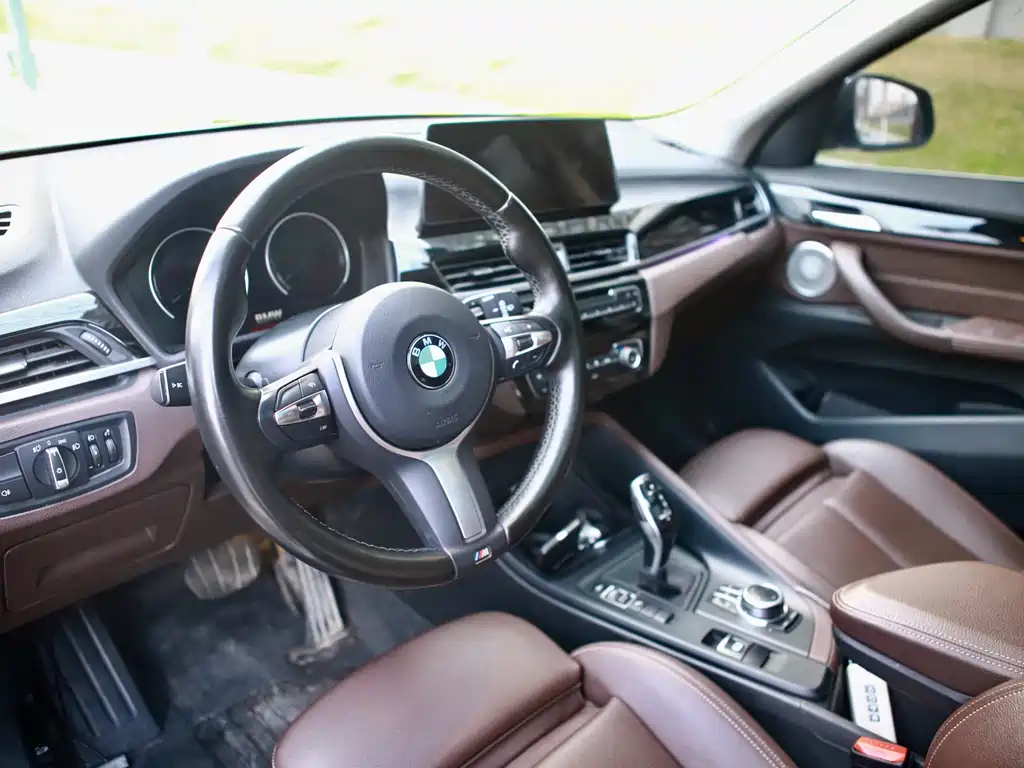 BMW BMW X1 2022 sDrive25Li Leading Edition 2022 - thumbnail 7