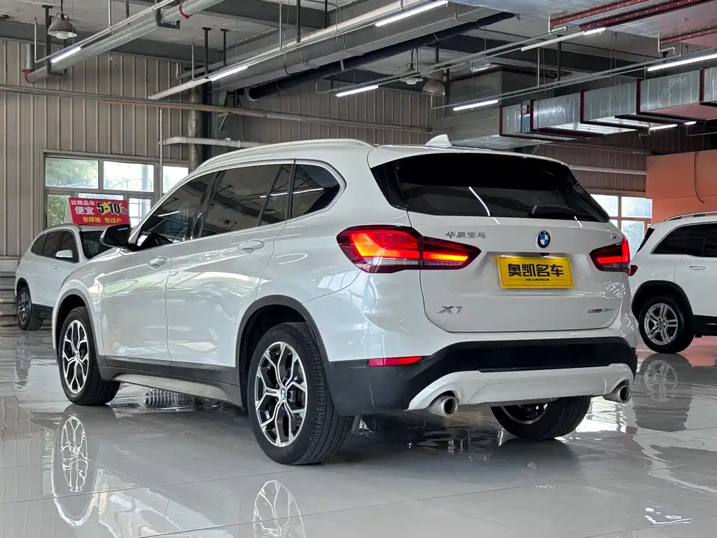 BMW BMW X1 2022 sDrive25Li Leading Edition 2023 - thumbnail 6