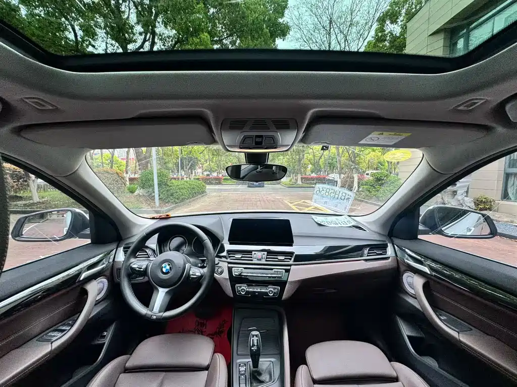 BMW BMW X1 2022 sDrive25Li Leading Edition 2021 - thumbnail 4