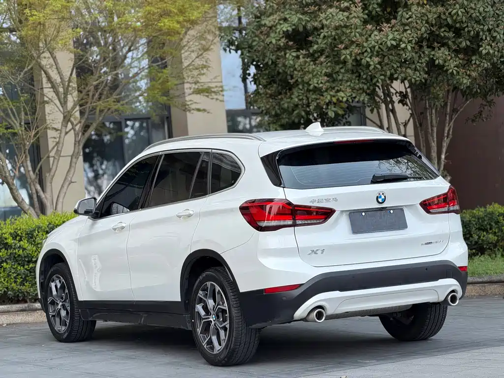 BMW BMW X1 2022 sDrive25Li Leading Edition 2022 - thumbnail 8