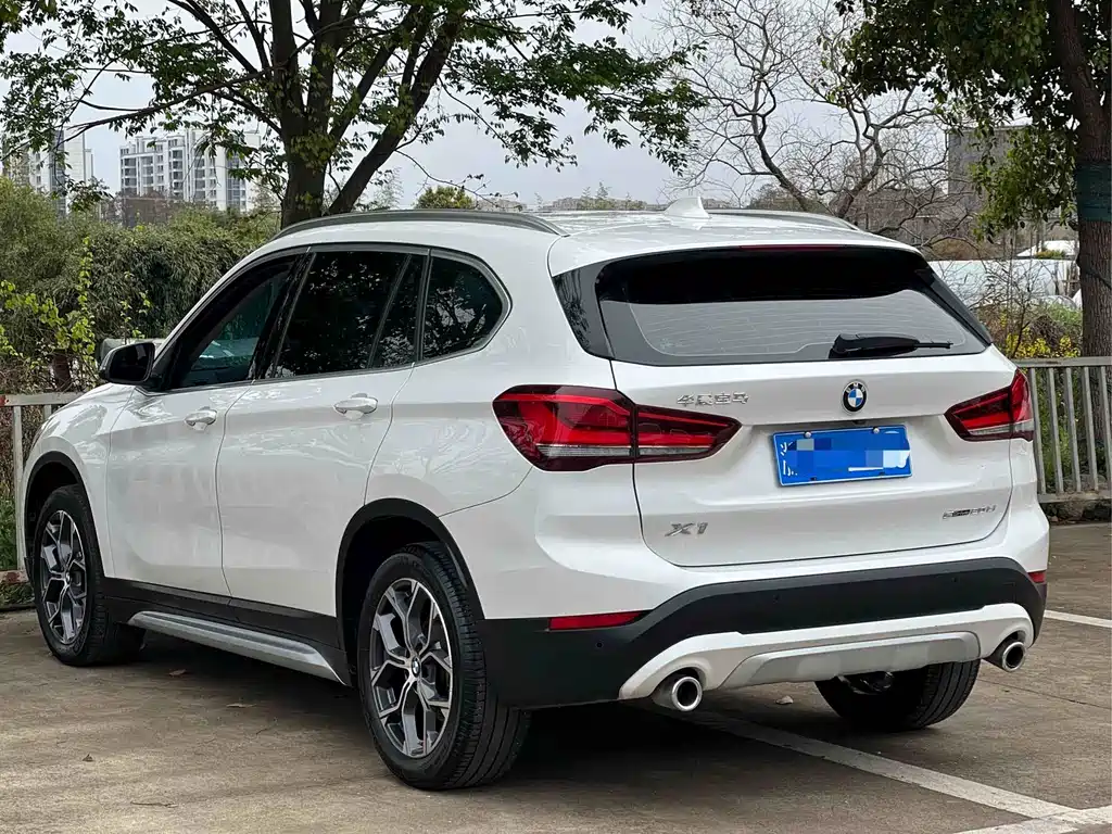 BMW BMW X1 2022 sDrive25Li Leading Edition 2023 - thumbnail 11