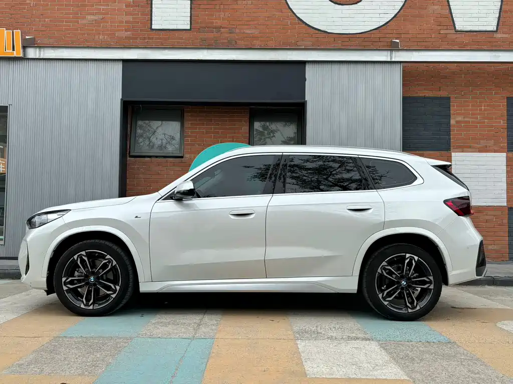BMW BMW X1 2023 sDrive25Li M Sport Package 2023 - thumbnail 2
