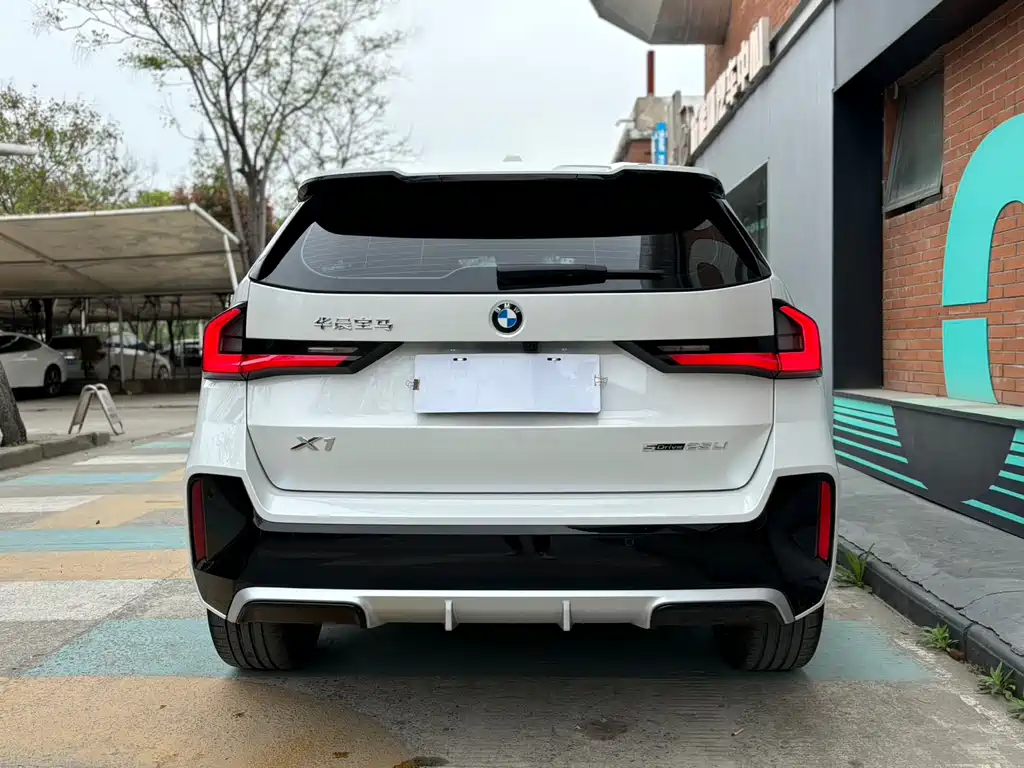 BMW BMW X1 2023 sDrive25Li M Sport Package 2023 - thumbnail 3