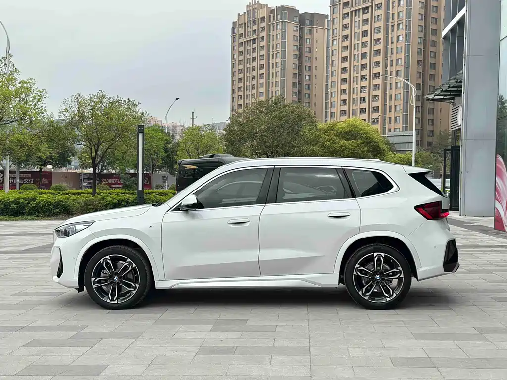 BMW BMW X1 2023 sDrive25Li M Sport Package 2023 - thumbnail 7
