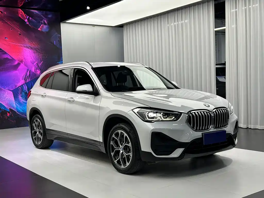 BMW BMW X1 2022 sDrive25Li Leading Edition 2023 - thumbnail 3