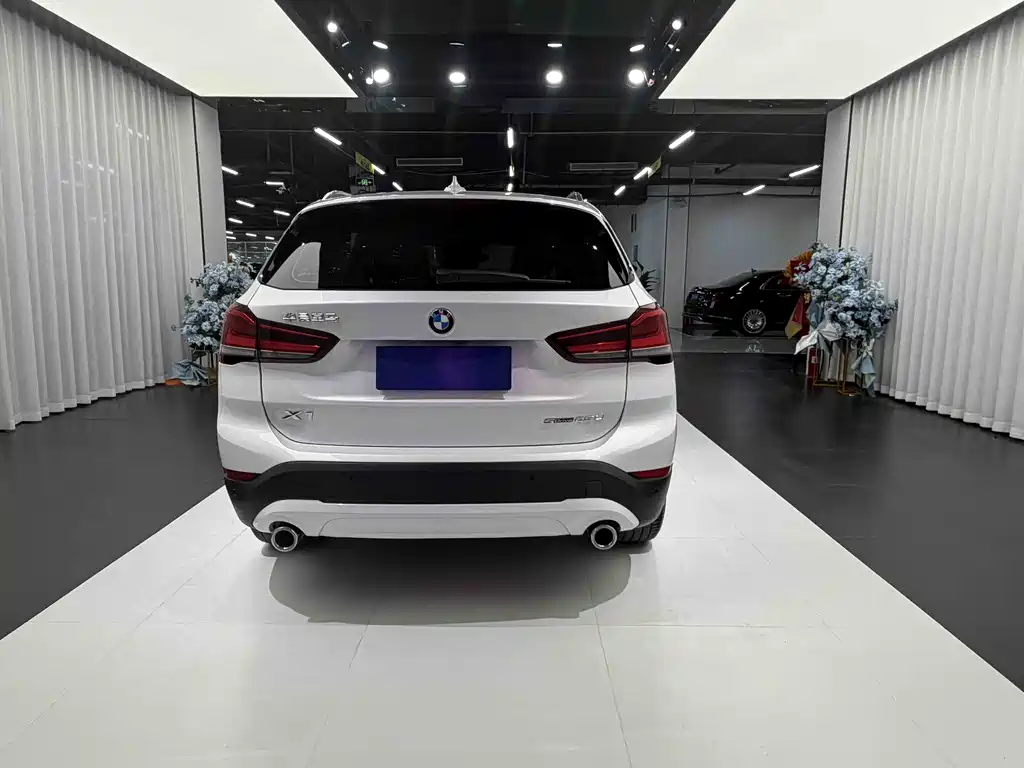 BMW BMW X1 2022 sDrive25Li Leading Edition 2023 - thumbnail 8
