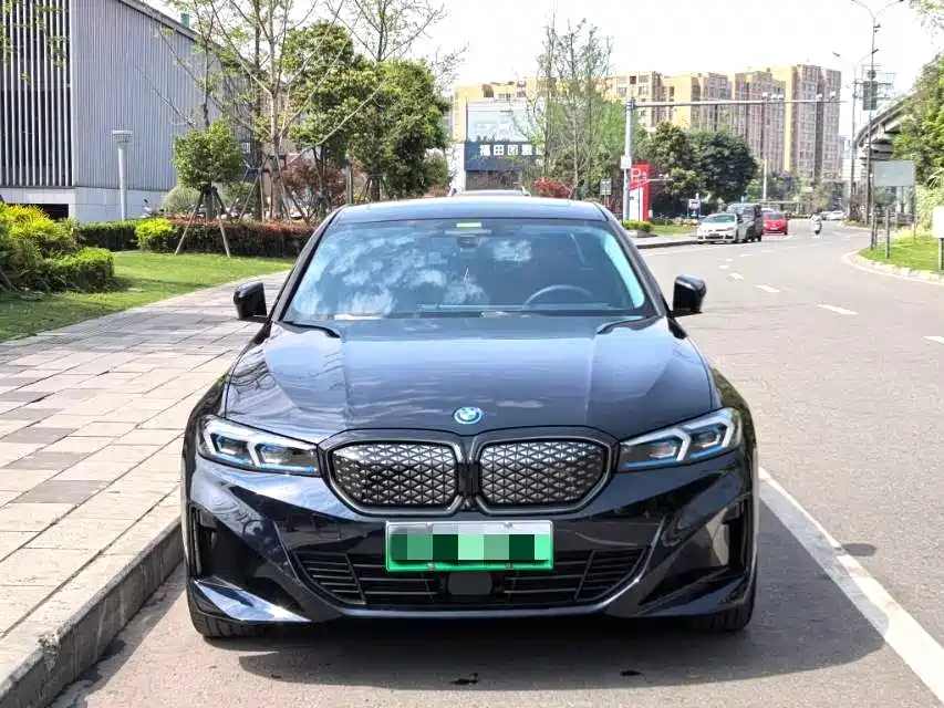 BMW BMW i3 2025 eDrive 40 L Night Sport Package 2025 - thumbnail 3