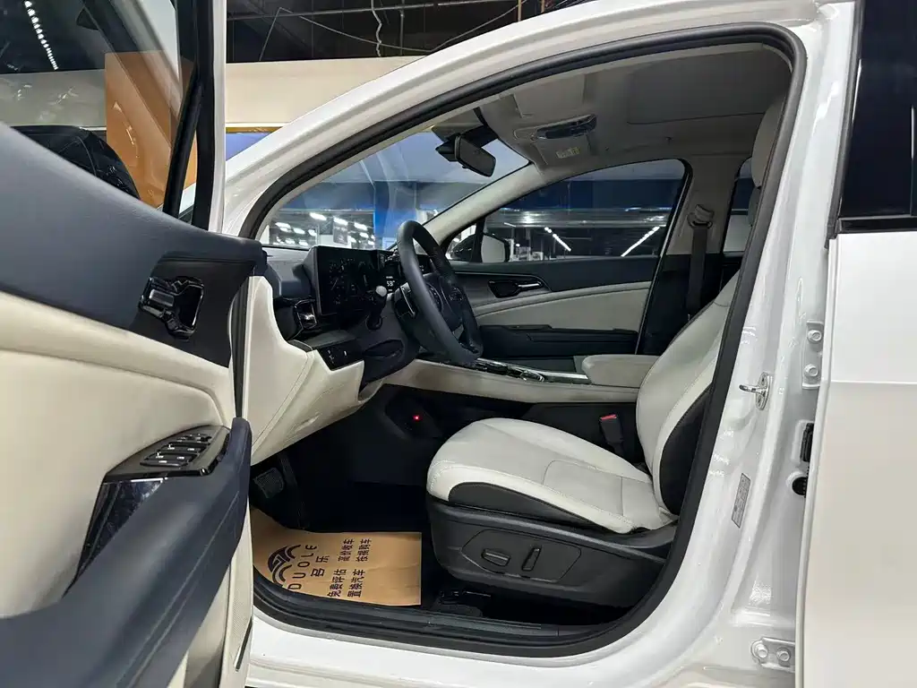 Kia Sorento 2023 2.0L HEV FWD Premium Edition 2023 - thumbnail 5