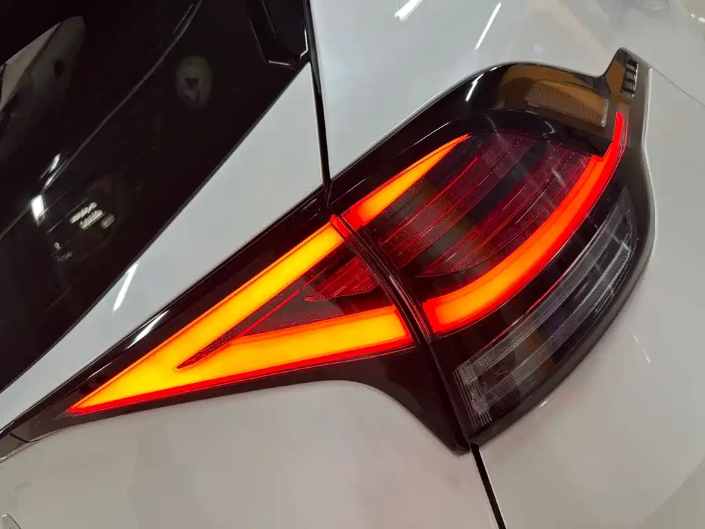 Kia Sorento 2023 2.0L HEV FWD Premium Edition 2023 - thumbnail 14
