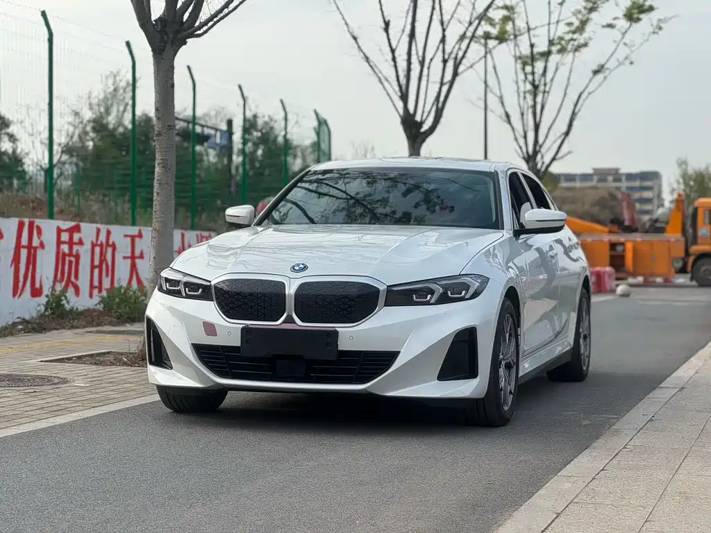 BMW BMW i3 2025 eDrive 35 L 2024