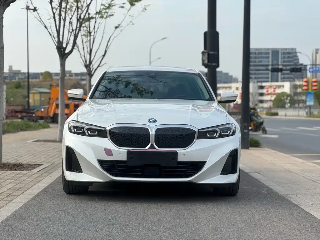 BMW BMW i3 2025 eDrive 35 L 2024 - thumbnail 2