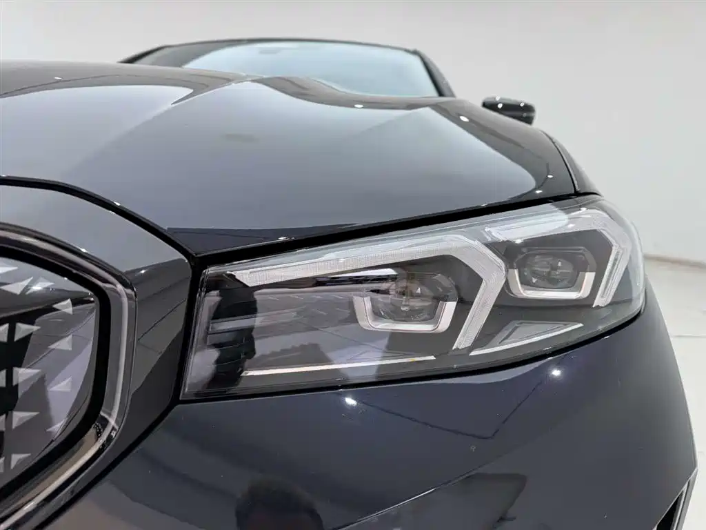 BMW BMW i3 2025 eDrive 40 L Nightfall Package 2025 - thumbnail 2