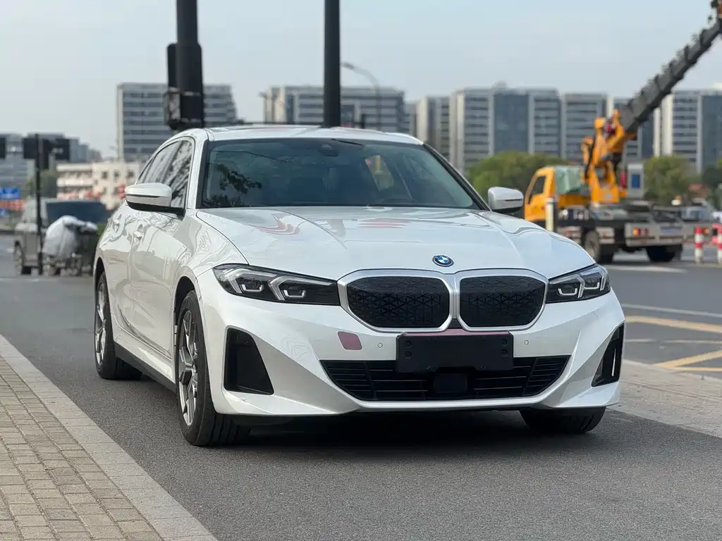 BMW BMW i3 2025 eDrive 35 L 2024 - thumbnail 3