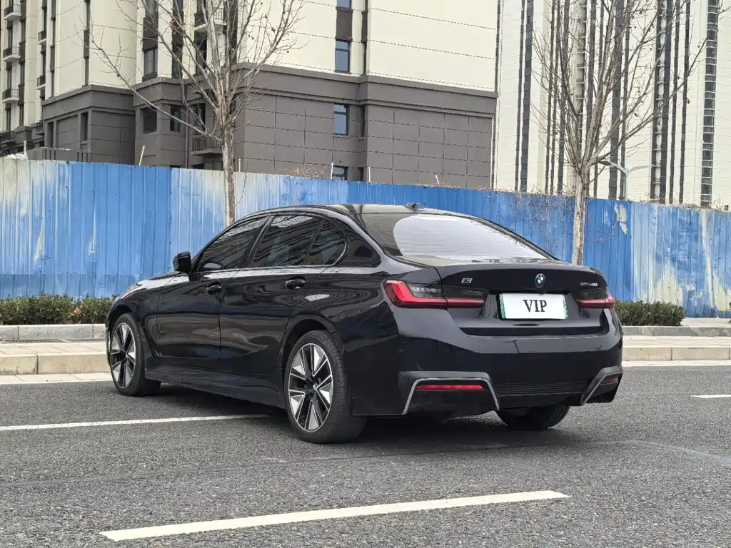 BMW BMW i3 2025 eDrive 40 L Night Sport Package 2024 - thumbnail 4