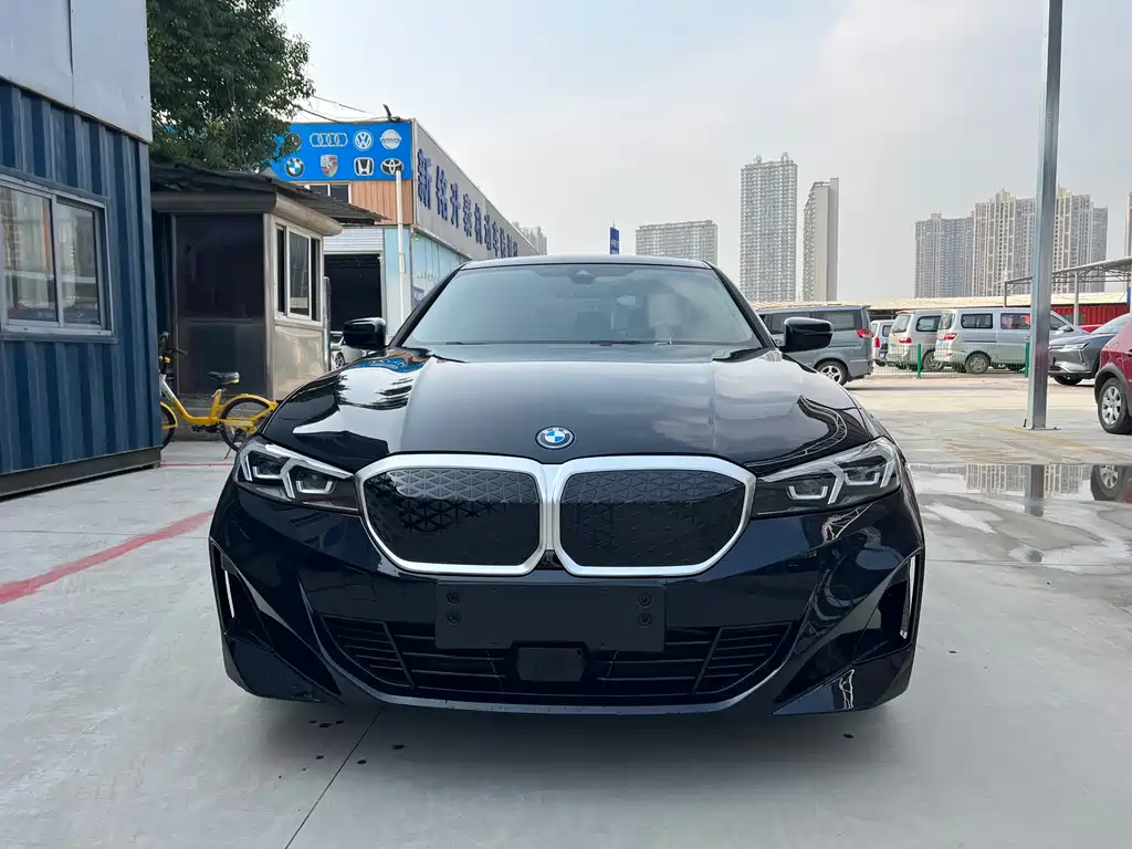 BMW BMW i3 2025 eDrive 35 L 2024 - thumbnail 2