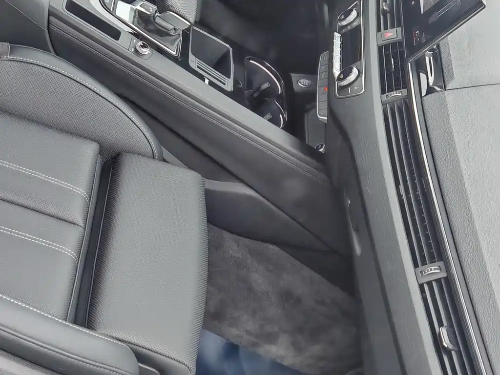 Audi Audi A4L 2024 40 TFSI Luxury Dynamic Edition 2025 - thumbnail 15