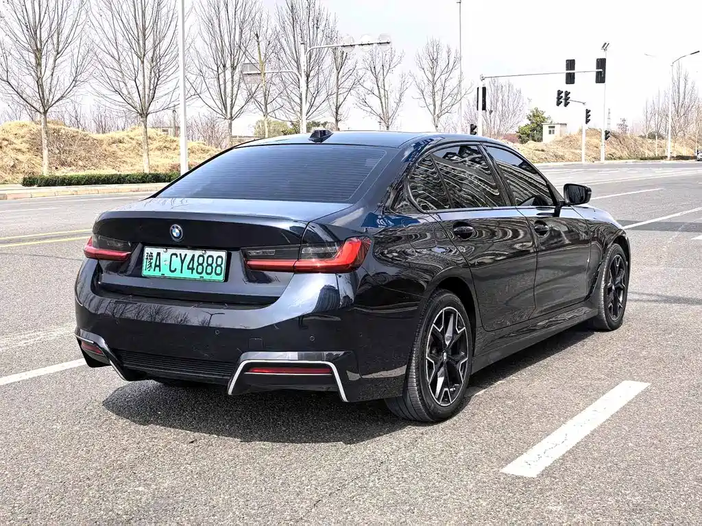 BMW BMW i3 2025 eDrive 40 L Night Sport Package 2025 - thumbnail 6